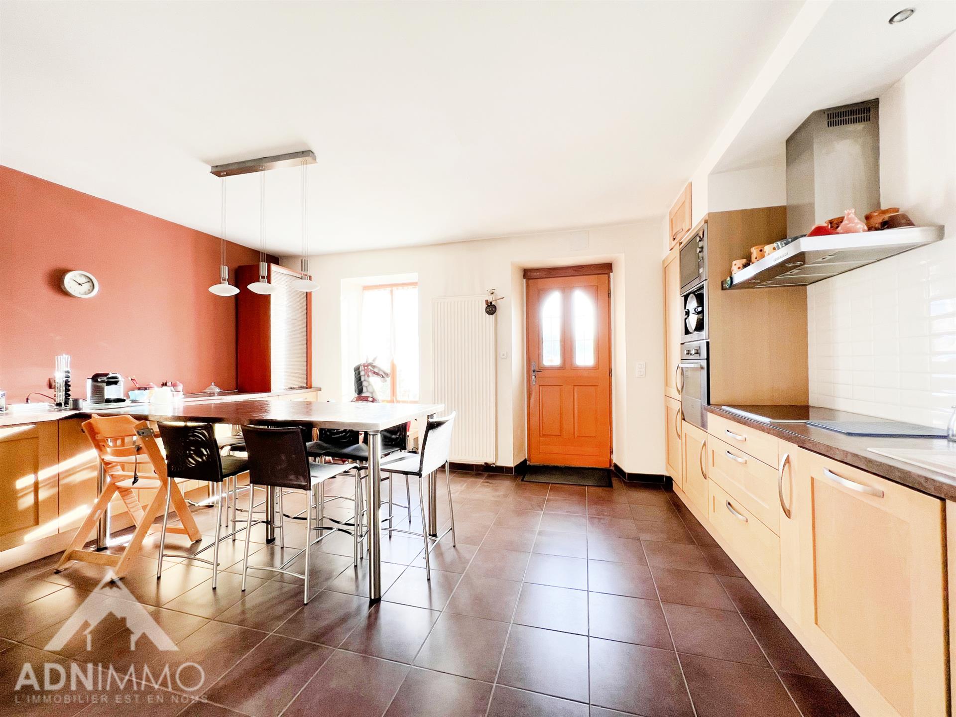 Maison à vendre, 205m², Saint-Genis-Pouilly