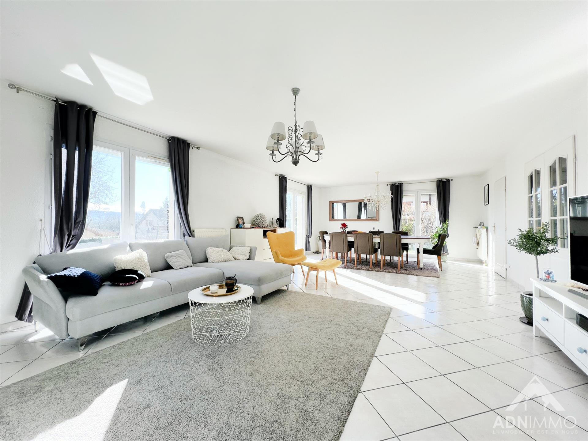 Maison à vendre, 170m², Thoiry