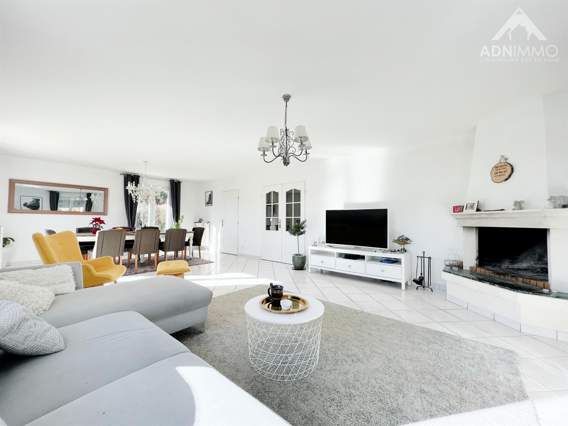Maison à vendre, 170m², Thoiry