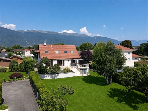 Maison 6 pièces 218 m² · à Saint-Genis-Pouilly · 218 m² · 995 000 €