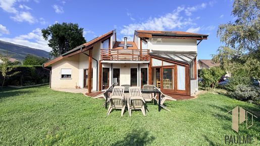 Maison 6 pièces 216 m² · à Thoiry · 216 m² · 849 000 €