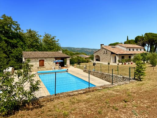 Maison 8 pièces 206 m² · à Joyeuse · 206 m² · 650 000 €