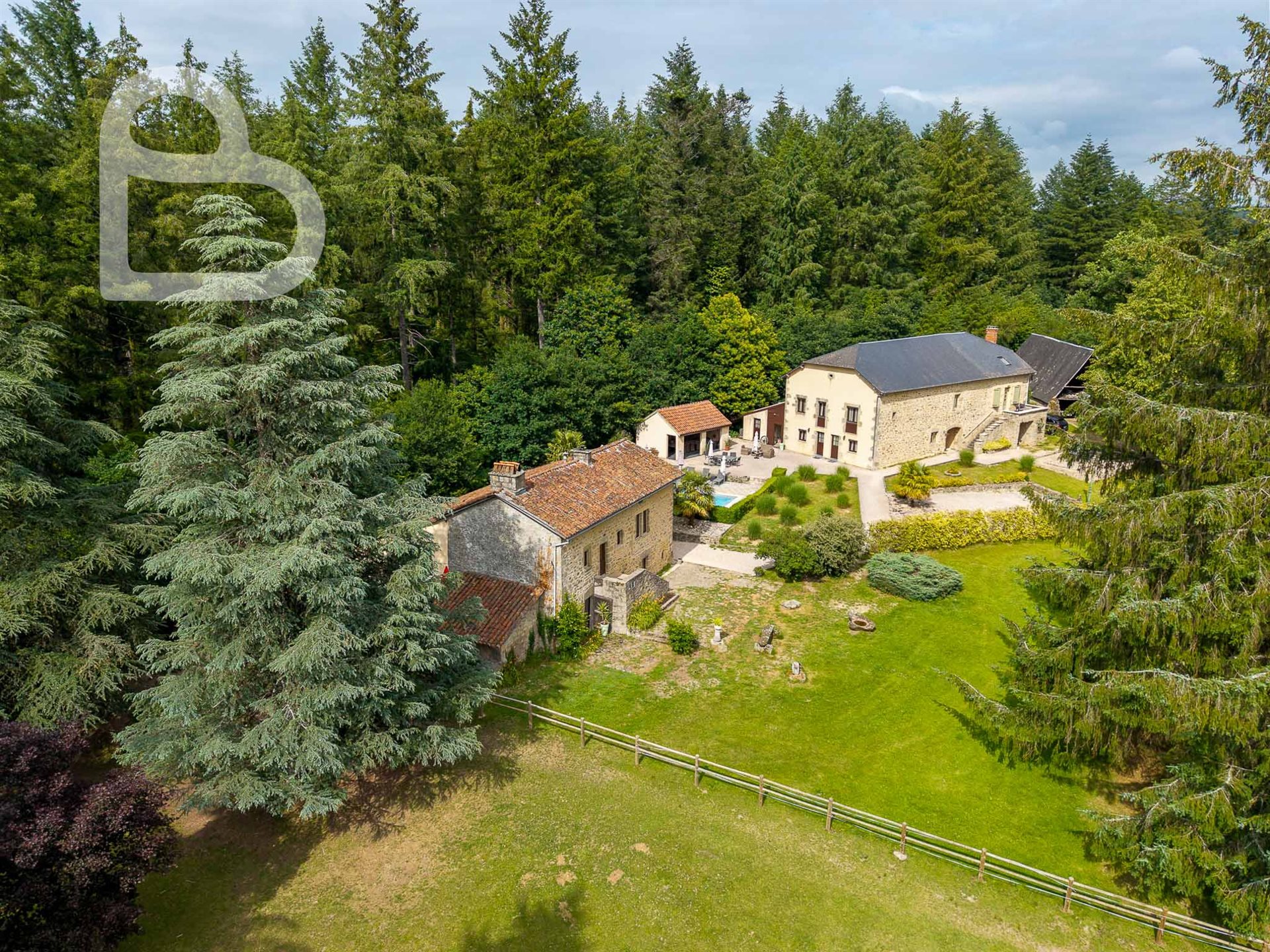 Maison à vendre, 383m², Saint-Céré