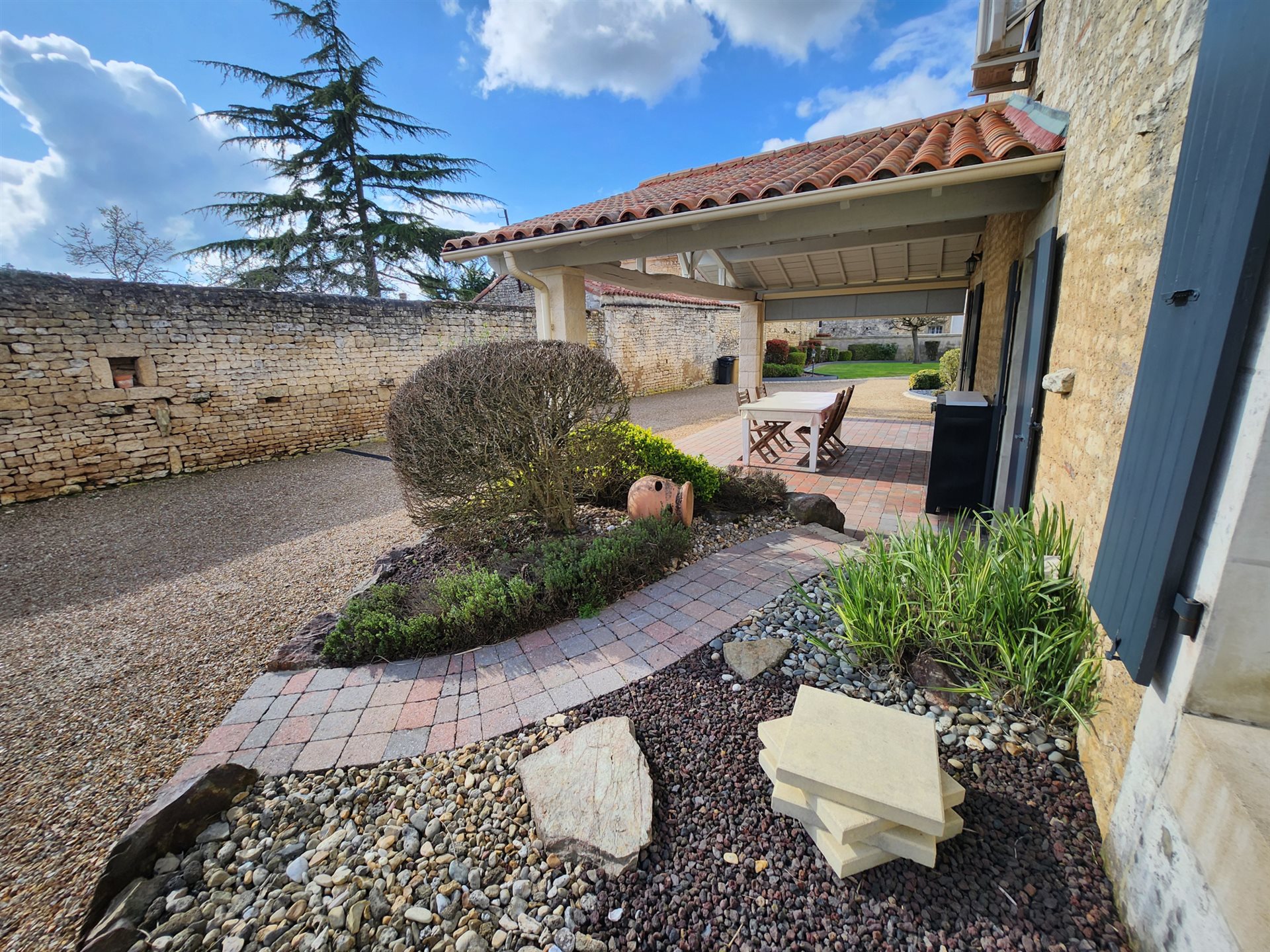 Maison à vendre, 158m², Sainte-Gemme-la-Plaine