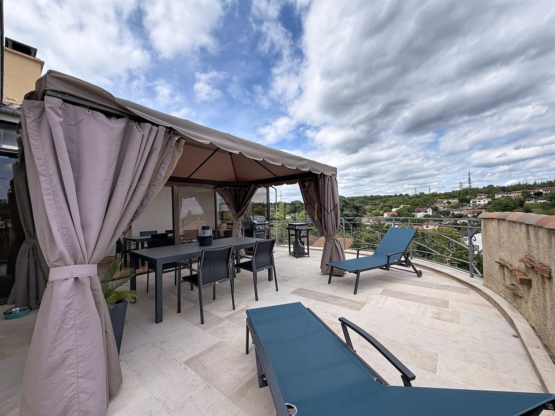 Maison à vendre, 200m², Mâcon