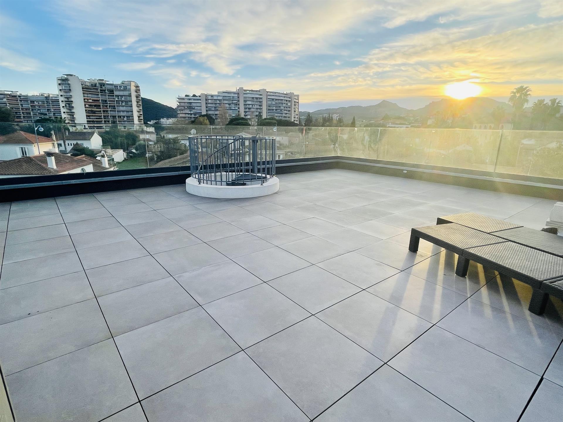 Appartement à vendre, 82m², Mandelieu-la-Napoule