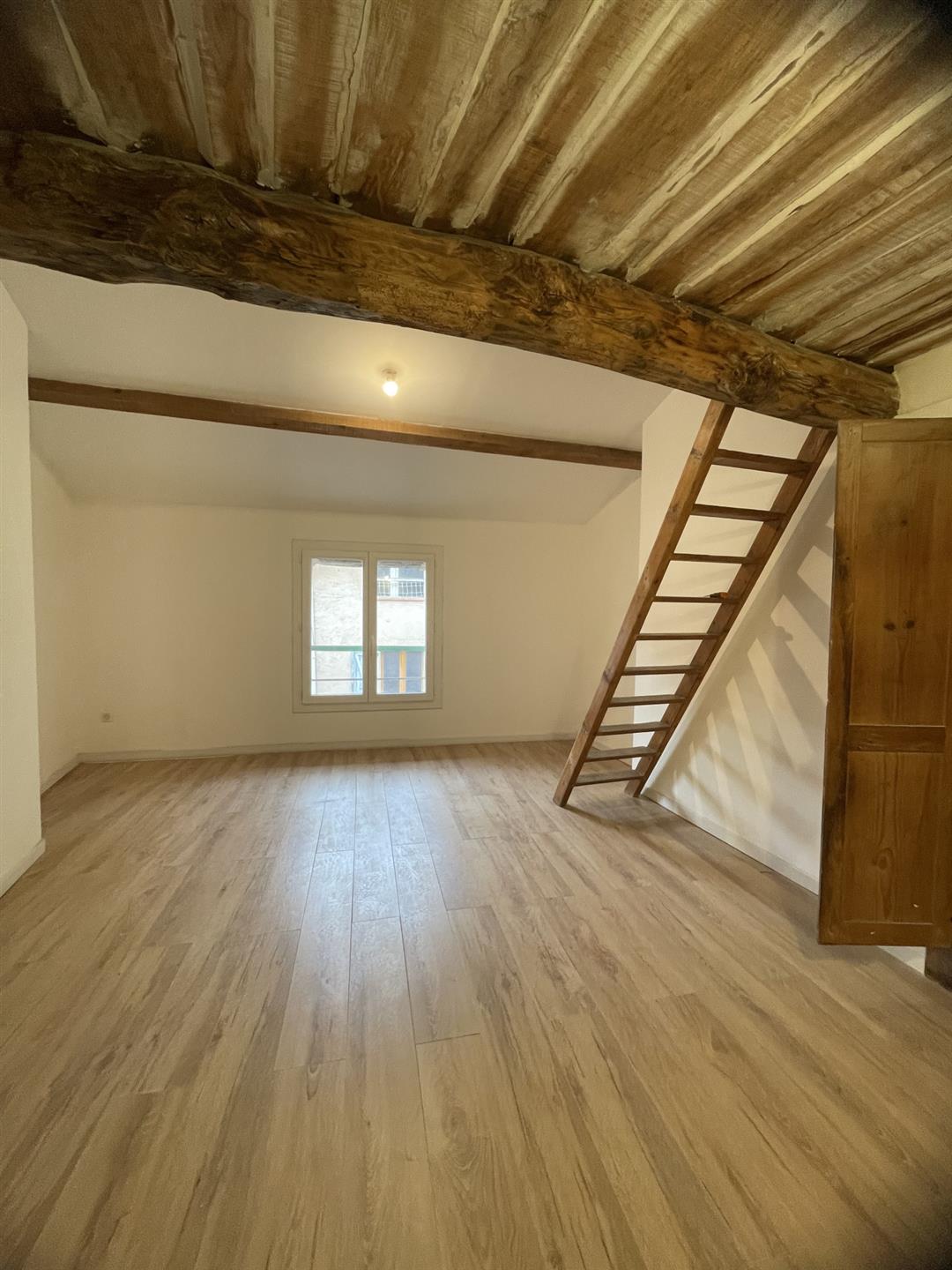 Appartement à vendre, 85m², Cotignac