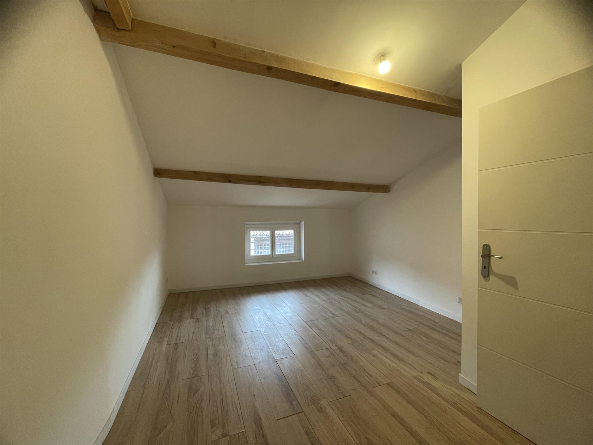 Appartement à vendre, 85m², Cotignac