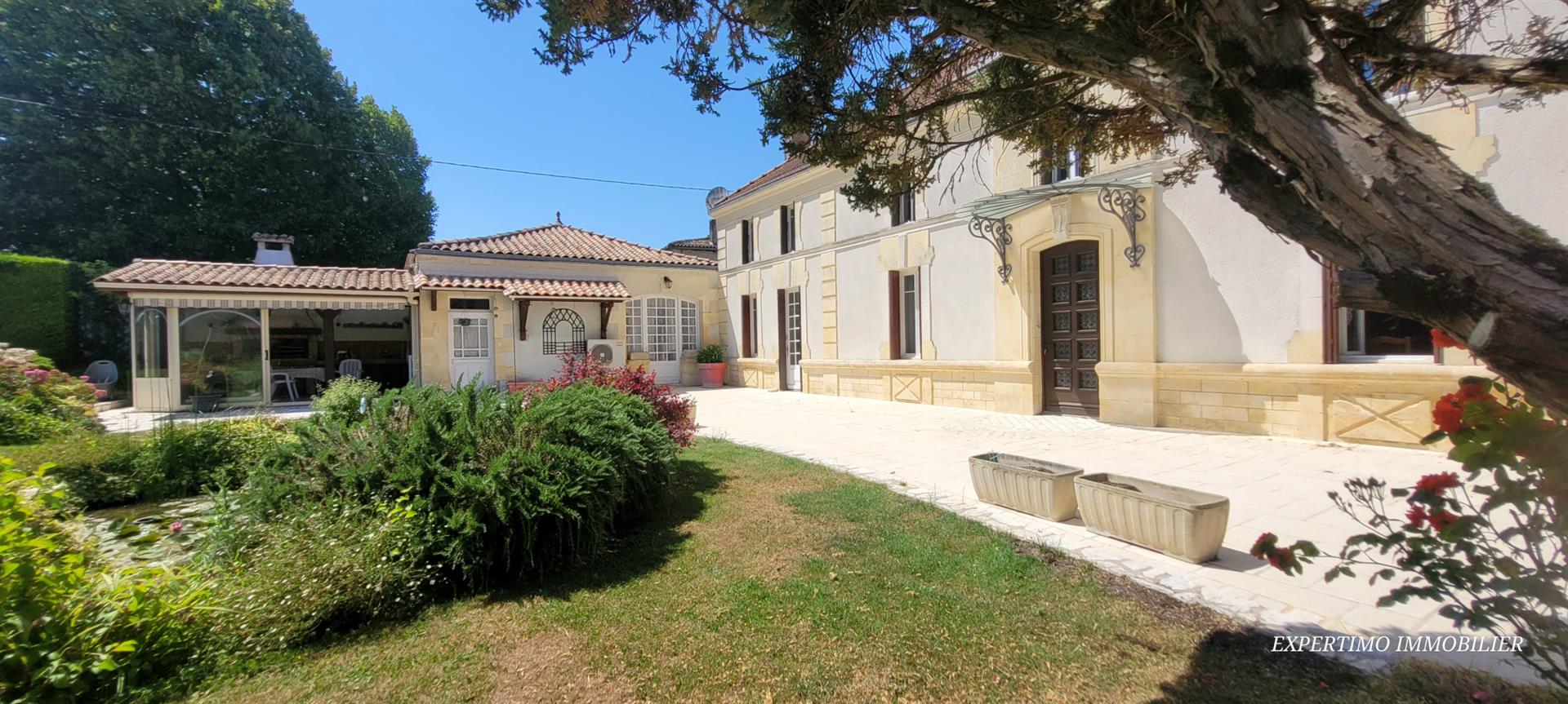 Maison à vendre, 232m², Jonzac