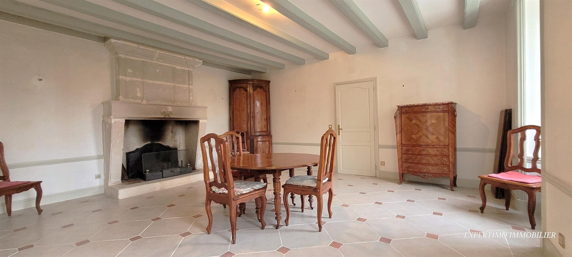 Maison à vendre, 252m², Saintes