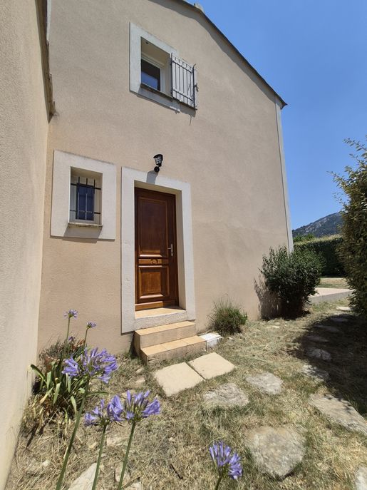Maison 5 pièces 113 m² · à Robion · 113 m² · 390 000 €