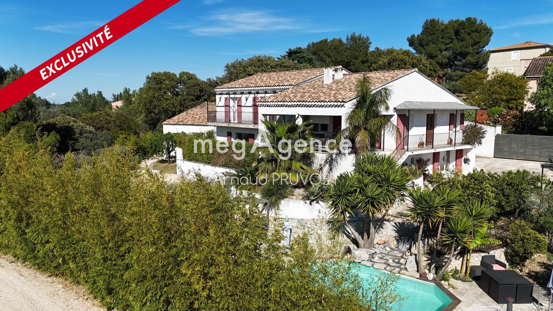Maison à vendre, 217m², Arles
