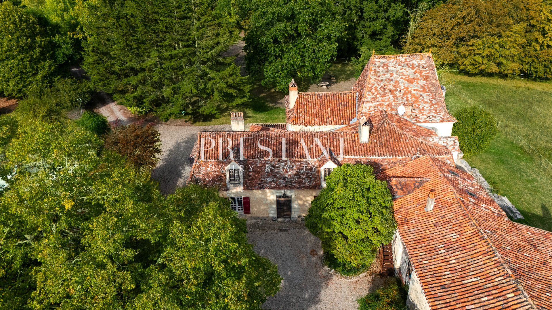 Villamblard (Dordogne) photo 3