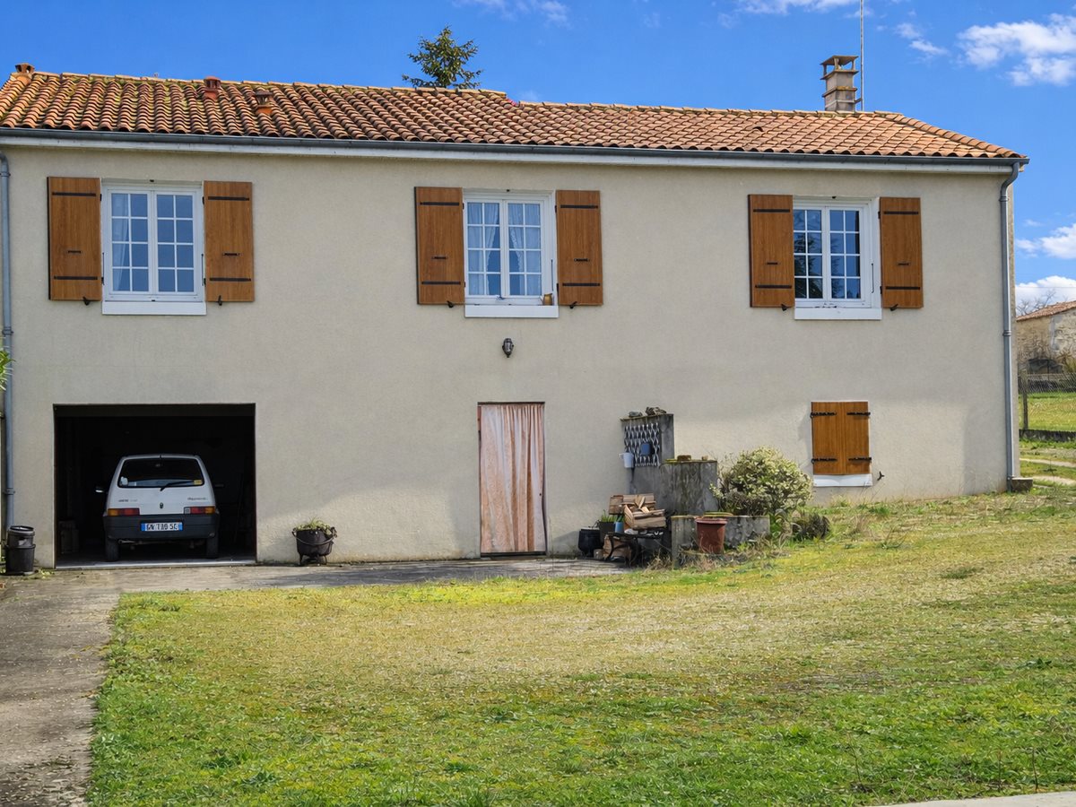 Maison à vendre, 94m², Hiersac