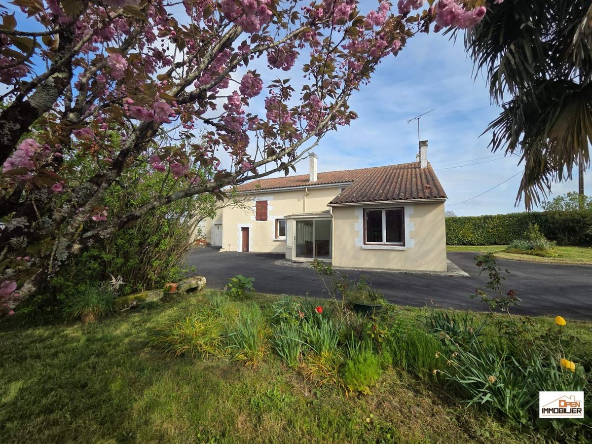 Maison à vendre, 112m², Hiersac