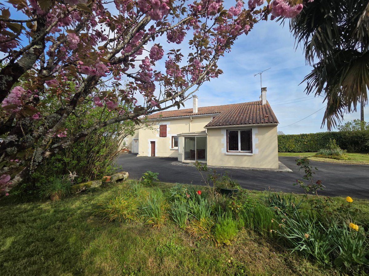 Maison à vendre, 112m², Hiersac