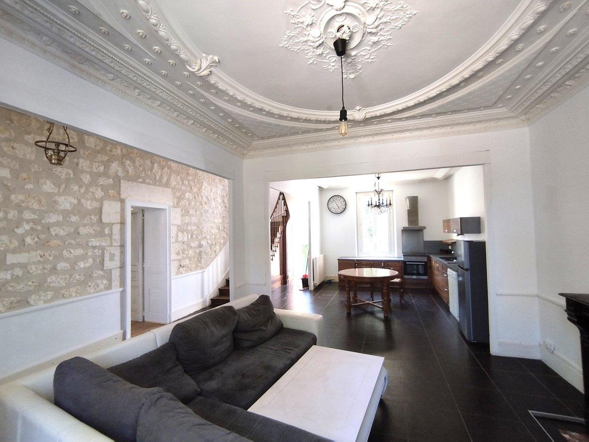 Maison à vendre, 210m², Ruelle-sur-Touvre