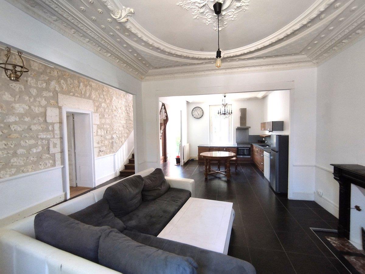 Maison à vendre, 210m², Ruelle-sur-Touvre