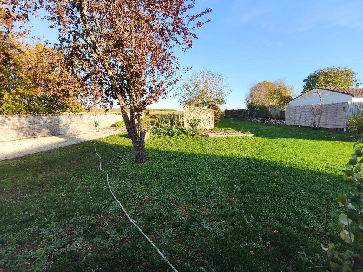 Maison à vendre, 120m², Genac-Bignac