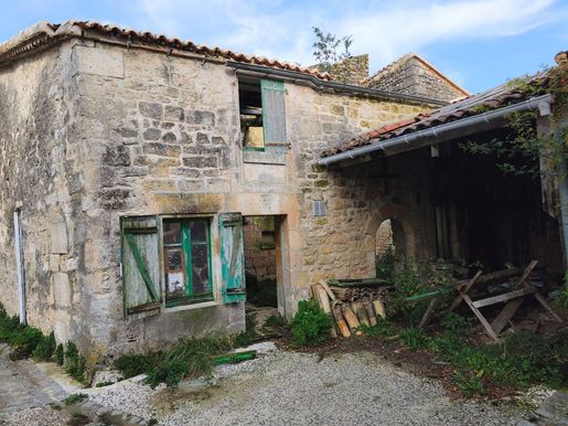 Maison 1 pièce 76 m² · à Soyaux · 76 m² · 65 000 €