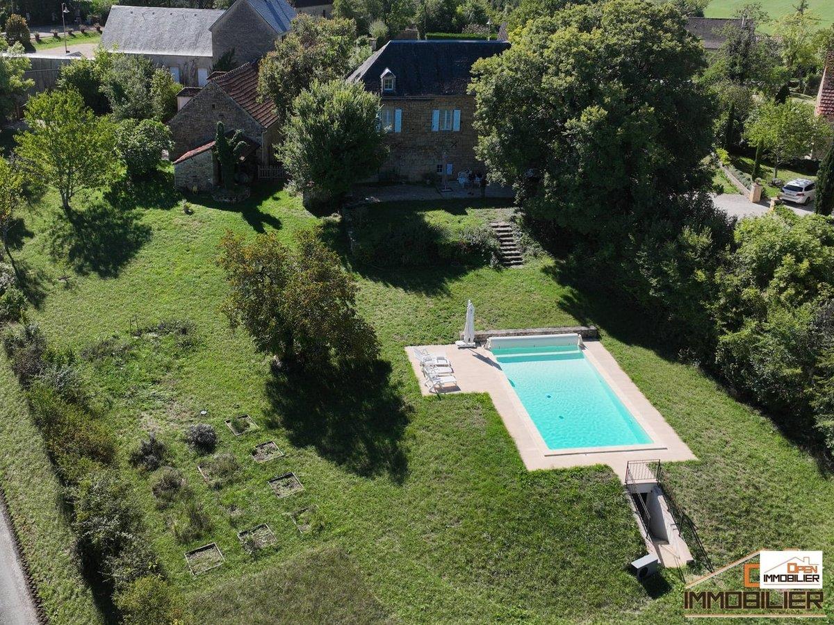 Maison à vendre, 280m², Nadaillac-de-Rouge