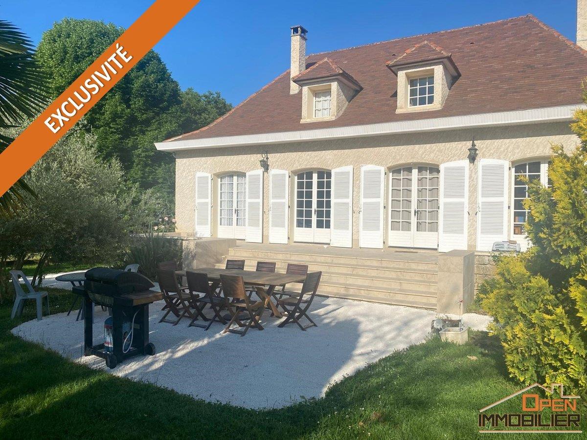 Maison à vendre, 195m², Saint-Julien-de-Lampon