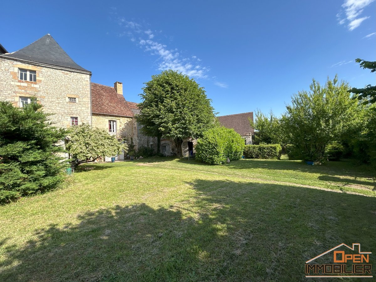 Maison à vendre, 246m², Gourdon