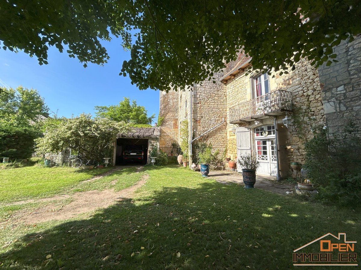 Maison à vendre, 246m², Gourdon