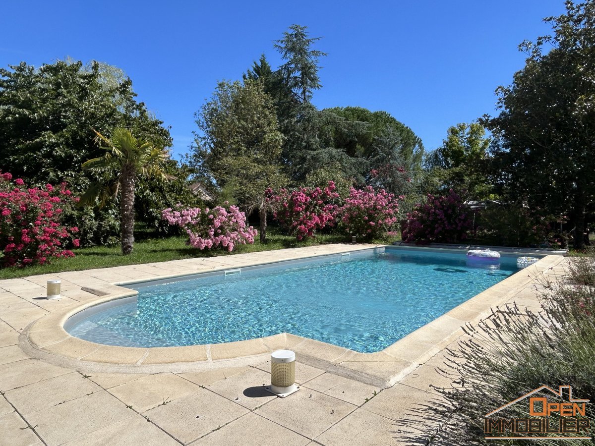 Maison à vendre, 185m², Gourdon
