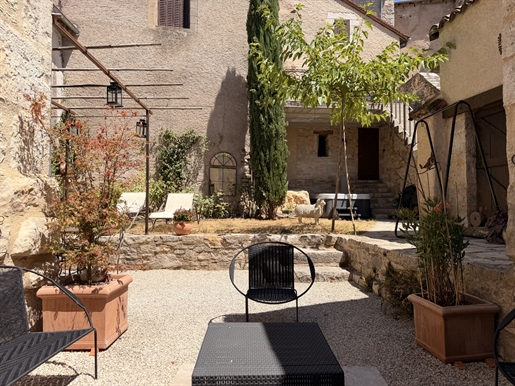 Maison 9 pièces 131 m² · à Cajarc · 131 m² · 320 000 €