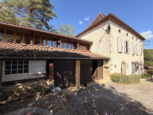 Maison 5 pièces 154 m² · à Figeac · 154 m² · 263 750 €