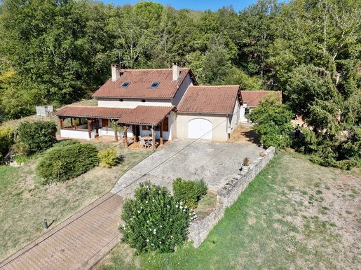Maison 6 pièces 146 m² · à Cadrieu · 146 m² · 249 100 €
