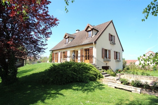 Maison 8 pièces 151 m² · à Sennecey-le-Grand · 151 m² · 349 000 €