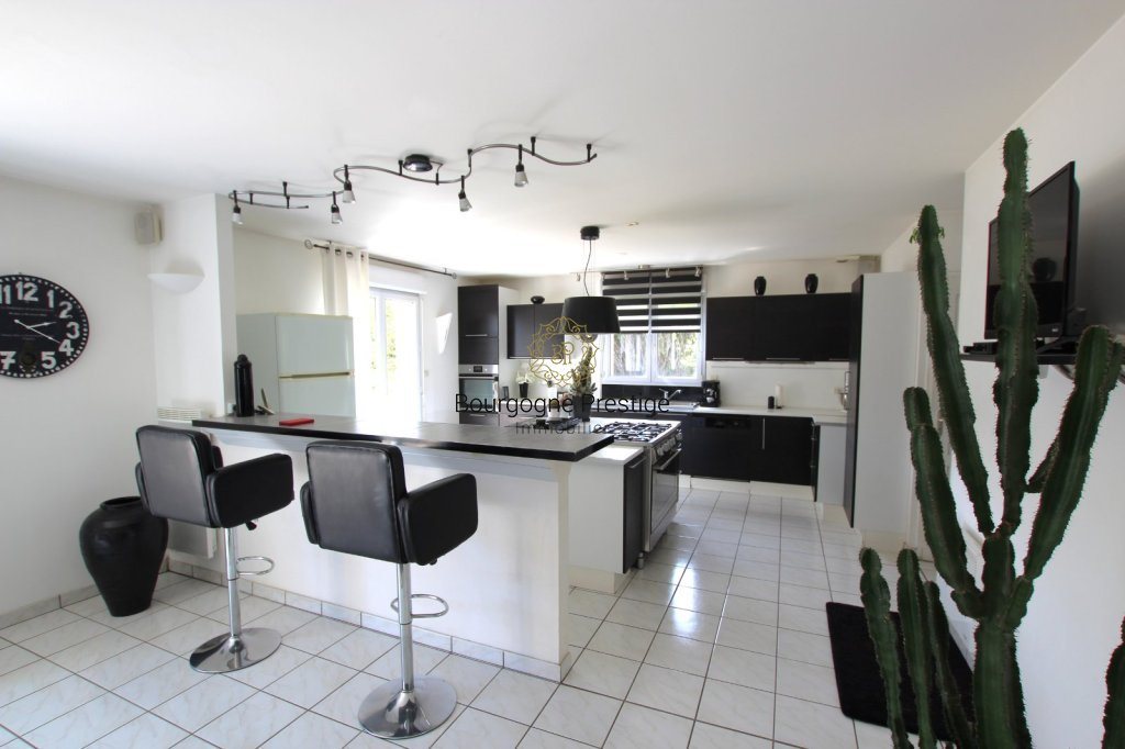 Maison à vendre, 202m², Saint-Gengoux-le-National
