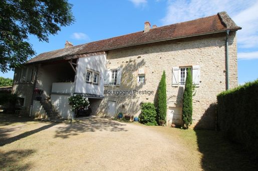 Maison 7 pièces 151 m² · à Tournus · 151 m² · 249 000 €