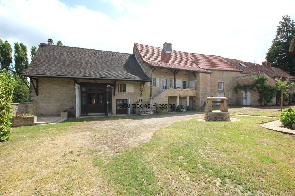 Maison à vendre, 235m², Tournus