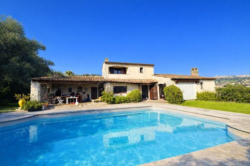 Maison 8 pièces 228 m² · à La Colle-sur-Loup · 228 m² · 899 000 €