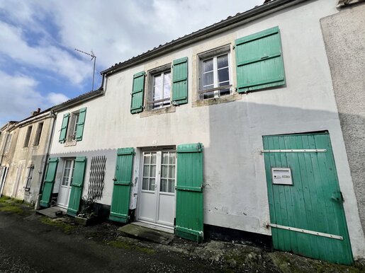 Maison 5 pièces 72 m² · au Busseau · 72 m² · 55 000 €