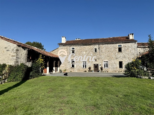 La Forêt-sur-Sèvre 285m²