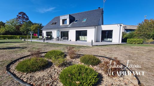 Maison 5 pièces 179 m² · à Névez · 179 m² · 525 000 €