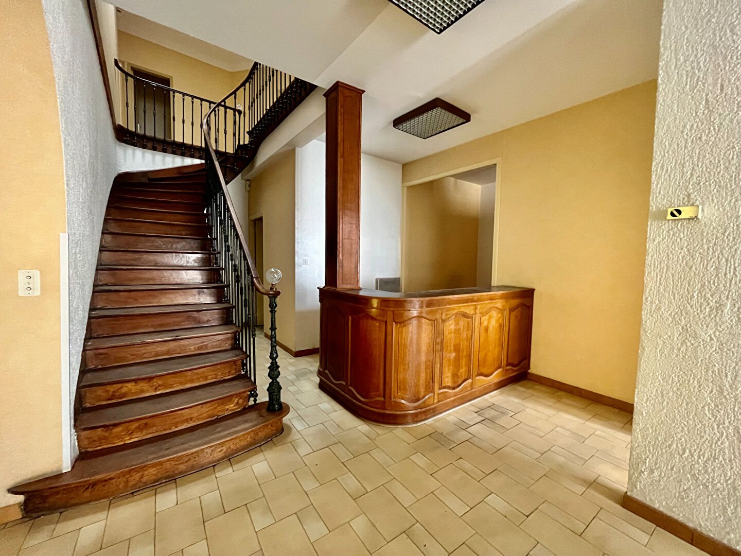 Maison à vendre, 286m², Sainte-Livrade-sur-Lot