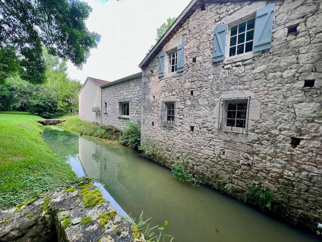 Maison à vendre, 434m², Monbalen