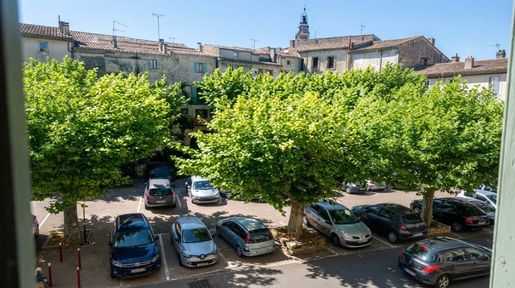 Appartement 4 pièces 128 m² · à Sommières · 128 m² · 248 000 €