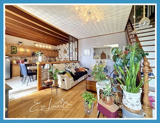6 pièces 188 m² · à Saint-Georges-de-Noisné · 188 m² · 174 600 €