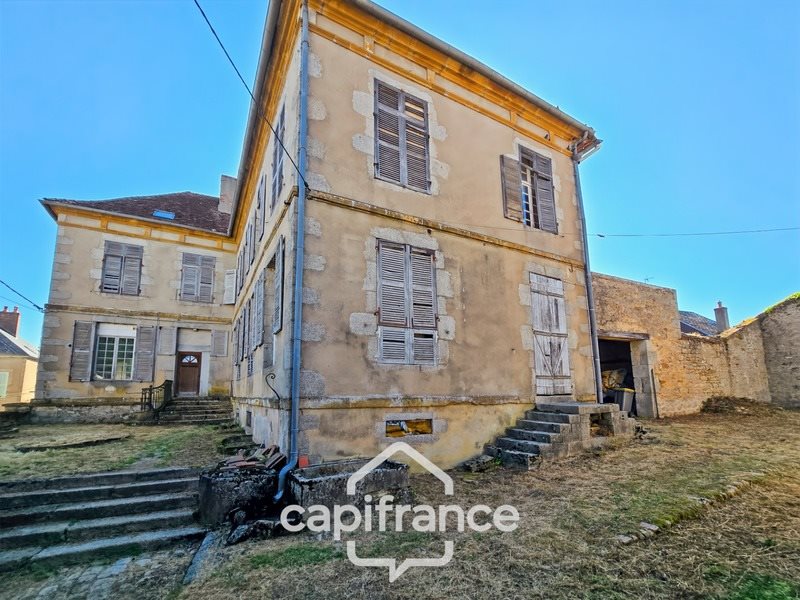 Maison à vendre, 780m², Lormes