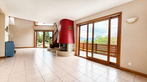Maison 5 pièces 147 m² · à Perrignier · 147 m² · 649 000 €