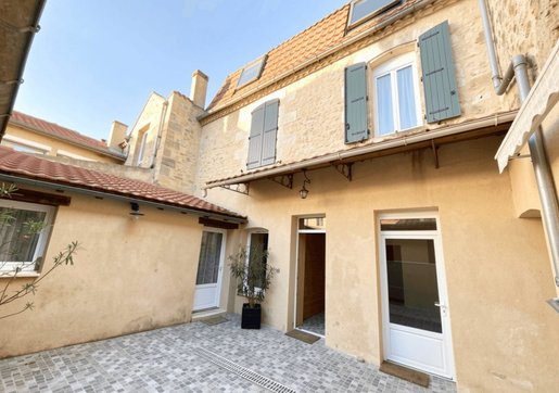 Immeuble 12 pièces 182 m² · à Lalinde · 182 m² · 465 000 €
