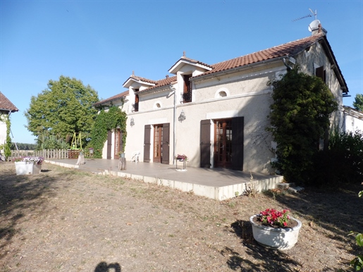 7 pièces 150 m² · à Saint-André-de-Double · 150 m² · 231 000 €