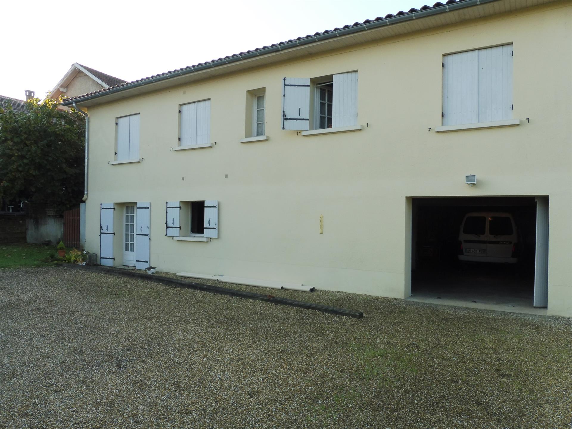 Maison à vendre, 1205m², Ribérac