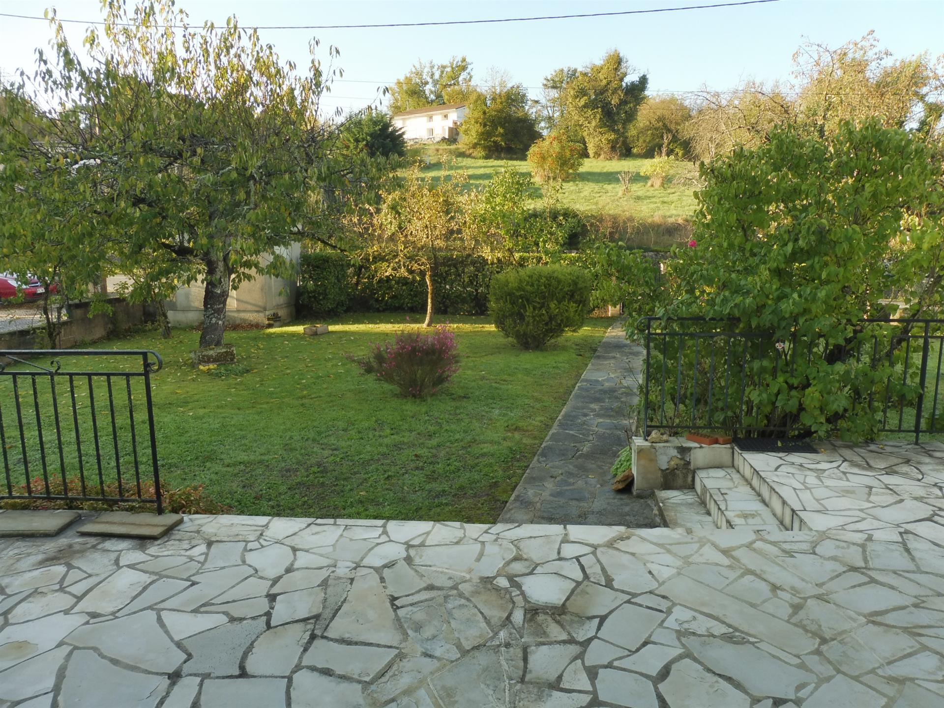 Maison à vendre, 1205m², Ribérac
